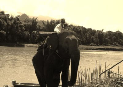 Nora mit Sohn in Laos